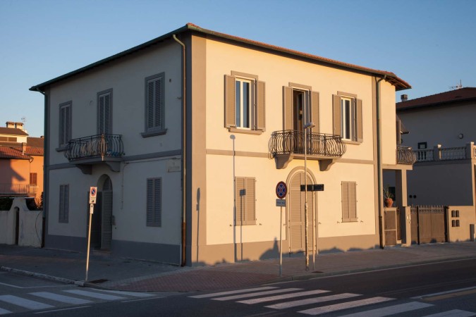 marina-di-Pisa-ristrutturazione-palazzina-Francesco-Martinelli